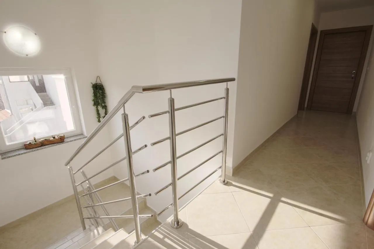 Apartmani Srdoc Baška
