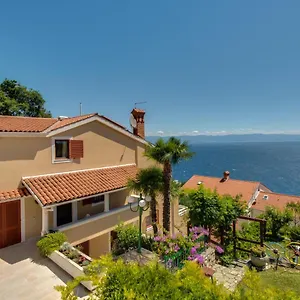 https://villa-bellavista-moscenicka-draga.in-istria.net