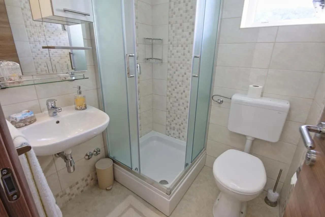 Apartmani Srdoc Baska