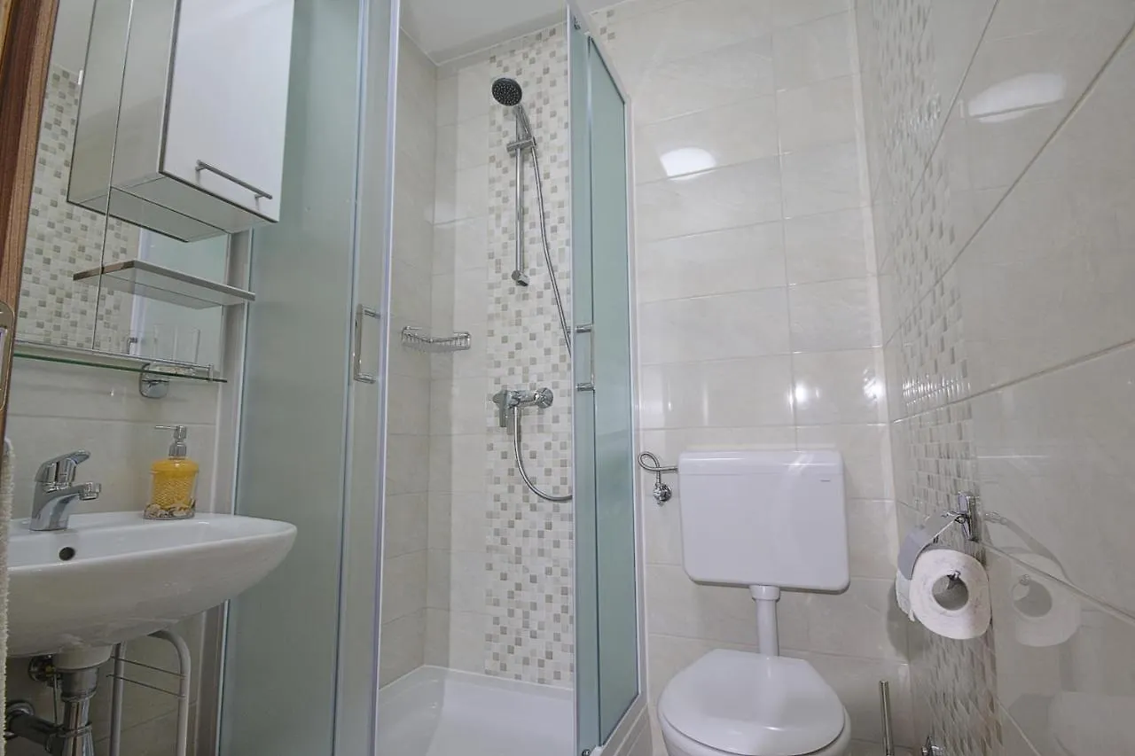 Apartmani Srdoc Baska  Apartment